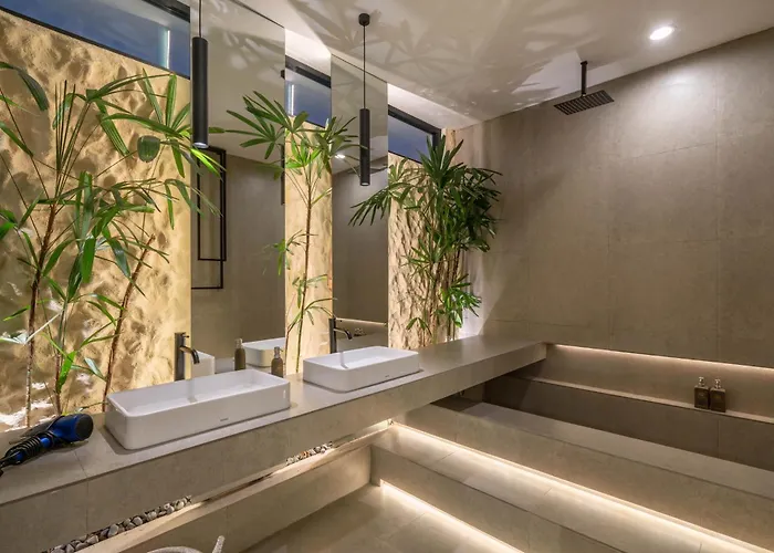 The Luminous - Luxury Lush Cliffside 3br In Villa Uluwatu