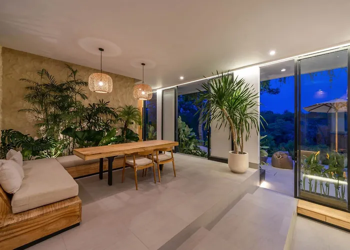 The Luminous - Luxury Lush Cliffside 3br In *