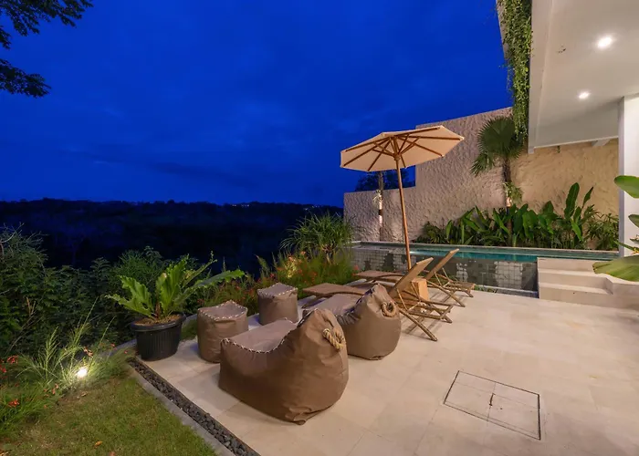 Villa The Luminous - Luxury Lush Cliffside 3br In *
