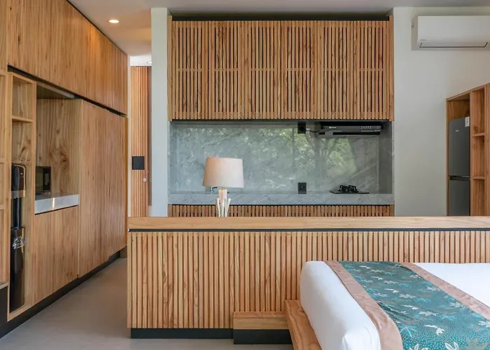 The Luminous - Luxury Lush Cliffside 3br In Uluwatu