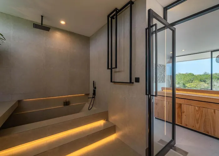 Villa The Luminous - Luxury Lush Cliffside 3br In *