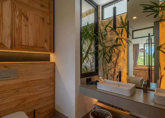 Villa The Luminous - Luxury Lush Cliffside 3br In